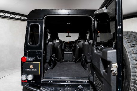 Land Rover Defender 90 TD XS STATION WAGON. TWISTED EDITION. TWISTED UPGRADES. HEATED SEATS. 51