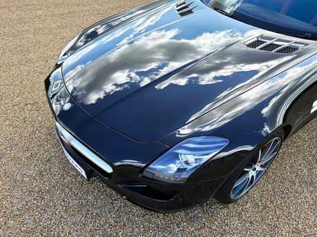 Mercedes-Benz SLS AMG Coupe 31