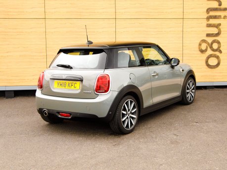Mini Hatch COOPER
