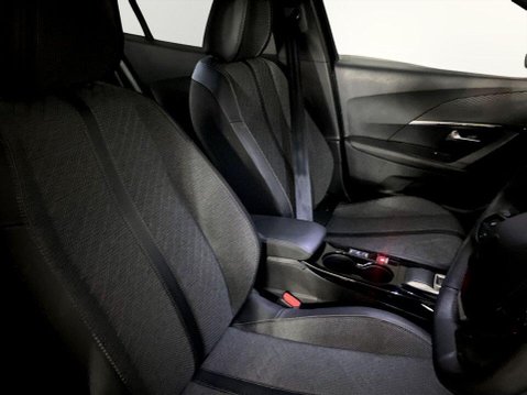 Peugeot 2008 1.2 PureTech Allure SUV 5dr Petrol EAT Euro 6 (s/s) (130 ps) 11