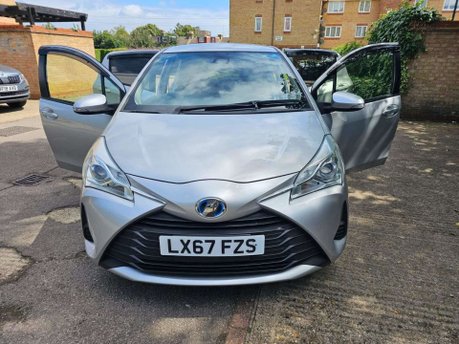 Toyota Yaris 1.5 VVT-h Icon Tech E-CVT Euro 6 (s/s) 5dr 12