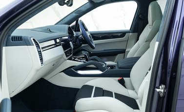 Porsche Cayenne Turbo S E-Hybrid 14