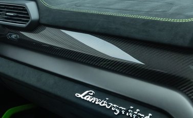 Lamborghini Urus PERFORMANTE 30