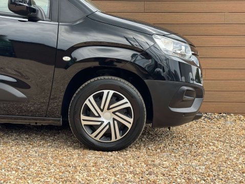 Toyota Proace City 1.5 Proace City Icon 14
