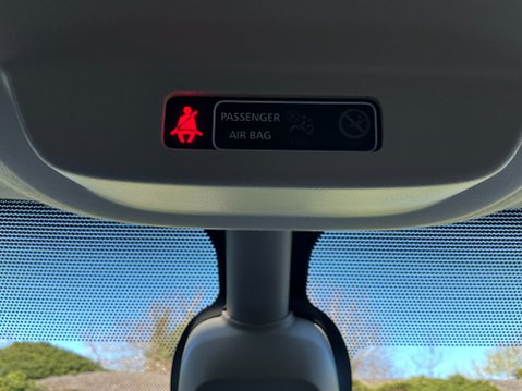 Renault Trafic 2.0 dCi ENERGY 28 Sport SWB Standard Roof Euro 6 (s/s) 5dr 40