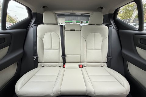Volvo XC40 B4 INSCRIPTION MHEV 15