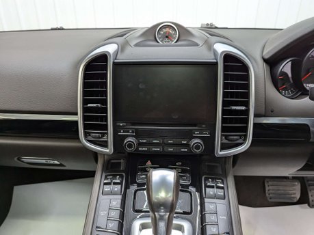 Porsche Cayenne 3.0 Cayenne D Platinum Edition V6 Tiptronic S A 4WD 5dr 83