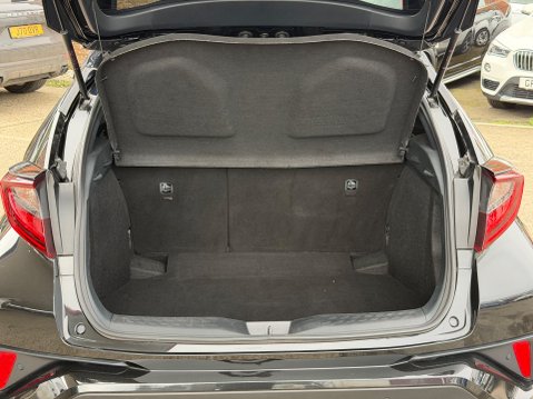 Toyota C-HR DESIGN 5