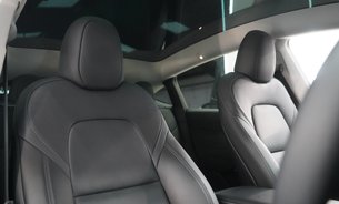 Tesla Model Y RWD One Owner GROK AI Adaptive LEDs Heated Steering Wheel and Seats VAT Q 4