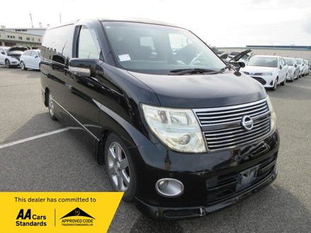 Nissan Elgrand E51 3.5 V6 HIGHWAY STAR BLACK LEATHER EDITION + 8 Seats + Sunroofs