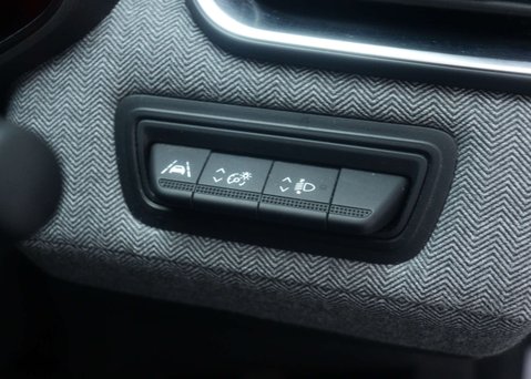 Renault Clio 1.6 Clio Techno E-Tech HEV Auto 5dr 39