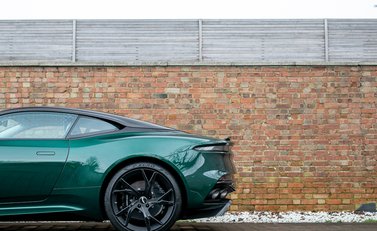 Aston Martin DBS Superleggera 33