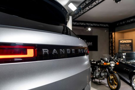 Land Rover Range Rover SV EDITION ONE. FULL SATIN PPF. CARBON CERAMIC BRAKES. SLIDING PANO ROOF. 58