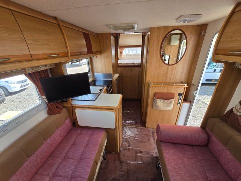 Autocruise Starblazer Motor Home 19