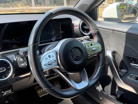 Mercedes-Benz A Class 1.3 A200 AMG Line 7G-DCT Euro 6 (s/s) 5dr 29