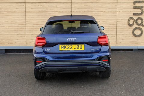 Audi Q2 TFSI BLACK EDITION 6
