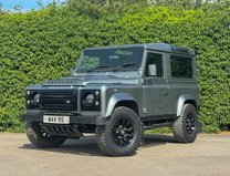Land Rover Defender 2.2 TDCi XS Hard Top SUV 3dr Diesel Manual 4WD SWB Euro 5 (122 ps) 2