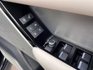 Land Rover Range Rover Velar 2.0 D240 R-Dynamic HSE Auto 4WD Euro 6 (s/s) 5dr 30