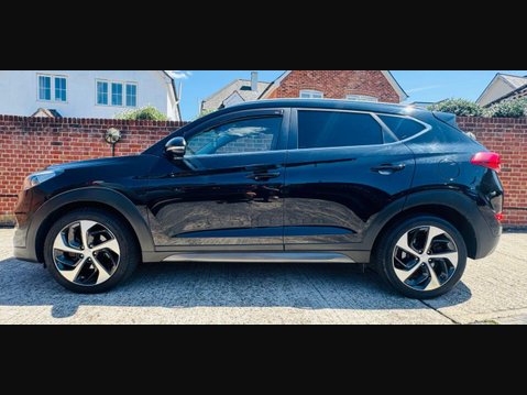 Hyundai TUCSON 1.7 CRDi Blue Drive Premium SUV 5dr Diesel DCT Euro 6 (s/s) (141 ps) 9