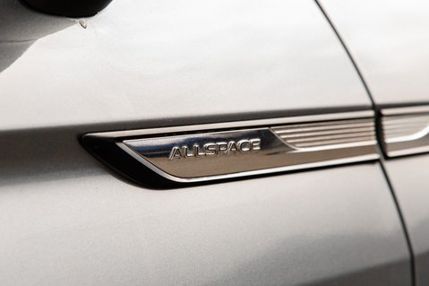 Volkswagen Tiguan Allspace LIFE TSI DSG 12