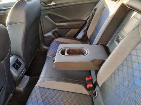 Volkswagen T-Roc R TSI 4MOTION DSG Full Service History Excellent Condition 45
