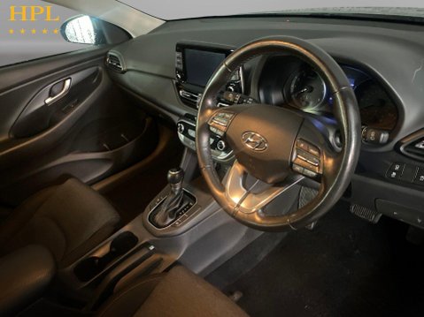 Hyundai i30 1.0 T-GDi MHEV SE Connect Hatchback 5dr Petrol Hybrid DCT Euro 6 (s/s) (120 12