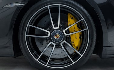 Porsche 911 Turbo S (992) 28