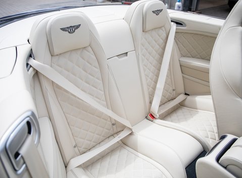 Bentley Continental GT V8 S Mulliner Convertible 15