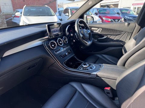 Mercedes-Benz GLC GLC 250 D 4MATIC AMG LINE PREMIUM 12