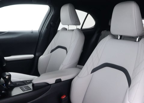 Lexus Ux 2.0 UX 250H F Sport Design 4x2 CVT 5dr 49