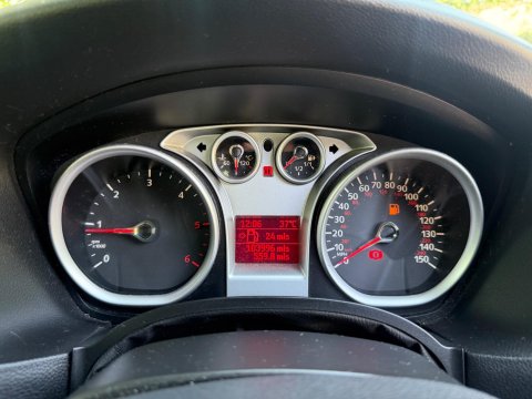 Ford Focus 1.6 TDCi DPF Zetec 5dr 26