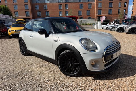 Mini Hatch COOPER.. 6 SERVICES..DAB..SAT NAV..HEATED SAETS..STUNNING EXAMPLE 1