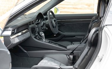 Porsche 911 (991) GT2 RS 13