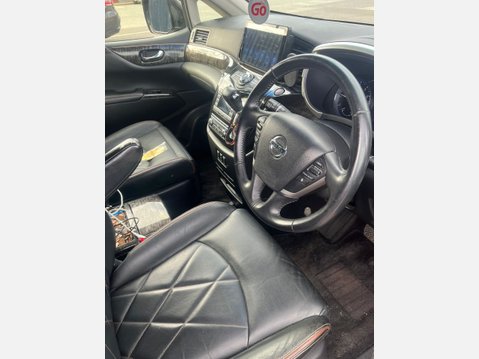 Nissan Elgrand 3.5 v6 petrol automatic 5