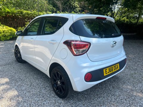 Hyundai i10 1.0 SE Euro 6 5dr 4