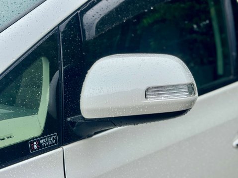 Toyota Alphard 2.4 HYBRID 34