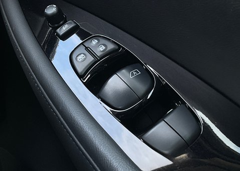 Nissan LEAF N-CONNECTA 23