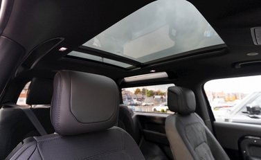 Land Rover Defender 90 V8 14