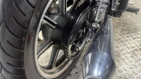 Triumph Bonneville 2014 T100 GREAT CONDITION ONLY 7K ICONIC MODERN CLASSIC 865CC 17