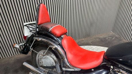 Suzuki Intruder 800 VL 2008 ONLY 17K RUNNING CRUISER PROJECT BIKE SPARES OR REPAIR 800CC 19