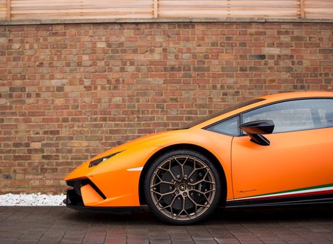 Lamborghini Huracan Performante 20