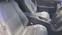 Toyota C-HR 1.2 VVT-i Dynamic SUV 5dr Petrol CVT AWD Euro 6 (s/s) (115 ps) 5