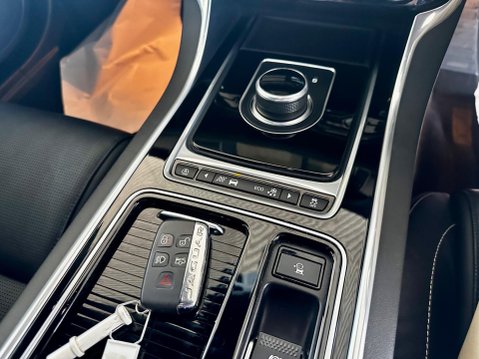 Jaguar XF 2.0d R-Sport Auto AWD Euro 6 (s/s) 4dr 59