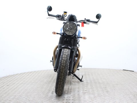Triumph Street Twin BONNEVILLE STREET TWIN 11