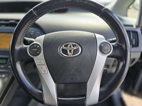 Toyota Prius 1.8 VVT-h T Spirit Hatchback 5dr Petrol Hybrid CVT Euro 5 (s/s) (136 ps) 21