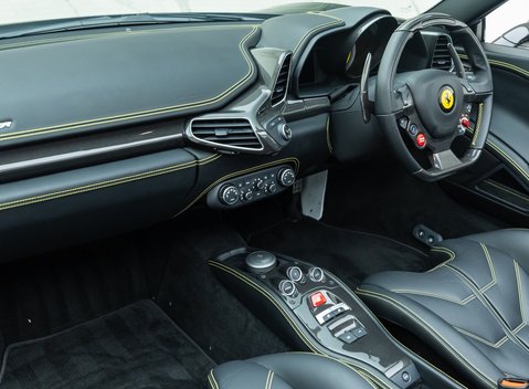 Ferrari 458 SPIDER 18