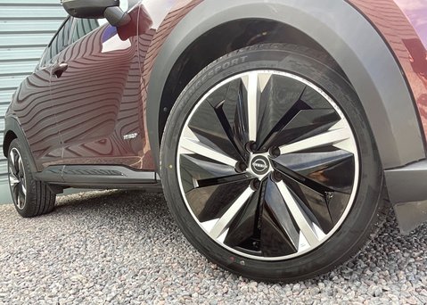Nissan Juke TEKNA PLUS 4