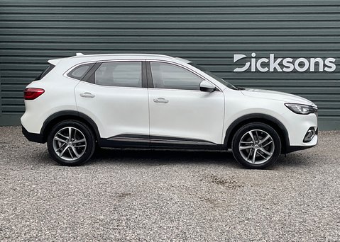 MG HS 1.5 T-GDI EXCLUSIVE 8