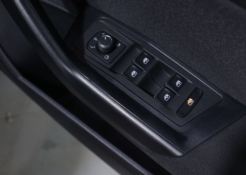 Volkswagen T-Roc 1.5 T-Roc SEL TSi Evo Semi-Auto 5dr 41