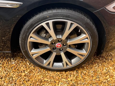 Jaguar XJ 3.0d V6 Portfolio Auto Euro 6 (s/s) 4dr 17